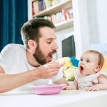 Nos conseils pour aider bébé à bien manger