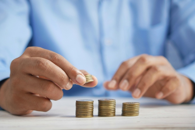 Comment évaluer le coût du crédit sur 20 ans : méthodes et outils