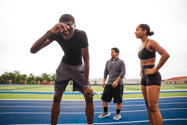 Santé et sport chez les adultes actifs : optimiser les performances sans se blesser