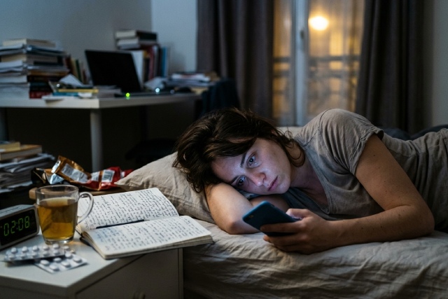 Stress et sommeil : méthodes efficaces pour s’endormir plus rapidement